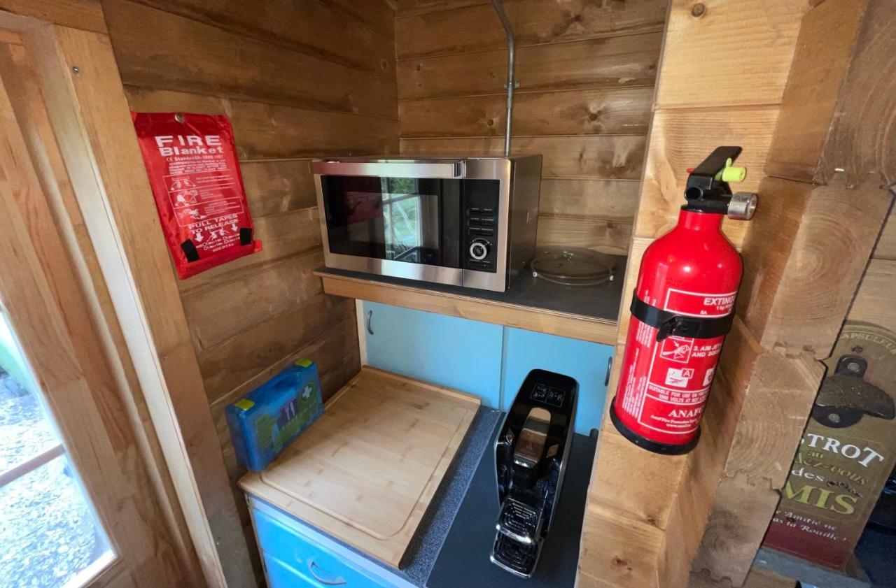 Retro Private Lodge With Hot Tub Nr Dartmoor Newton Abbot Ngoại thất bức ảnh